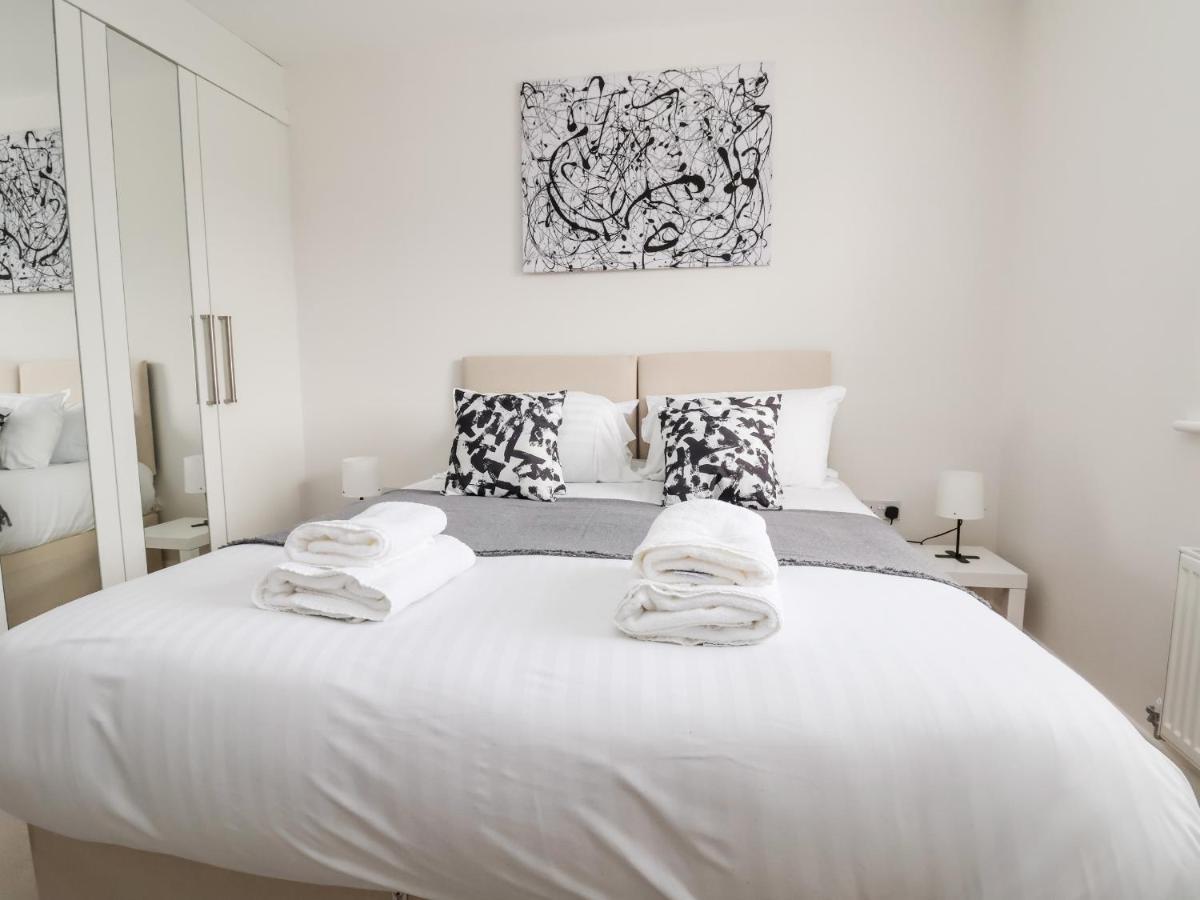 Apartamento 122 The Old Meadow Shrewsbury Exterior foto